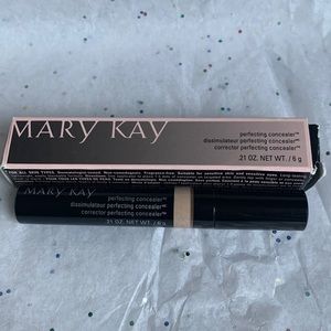 Perfecting concealer deep ivory